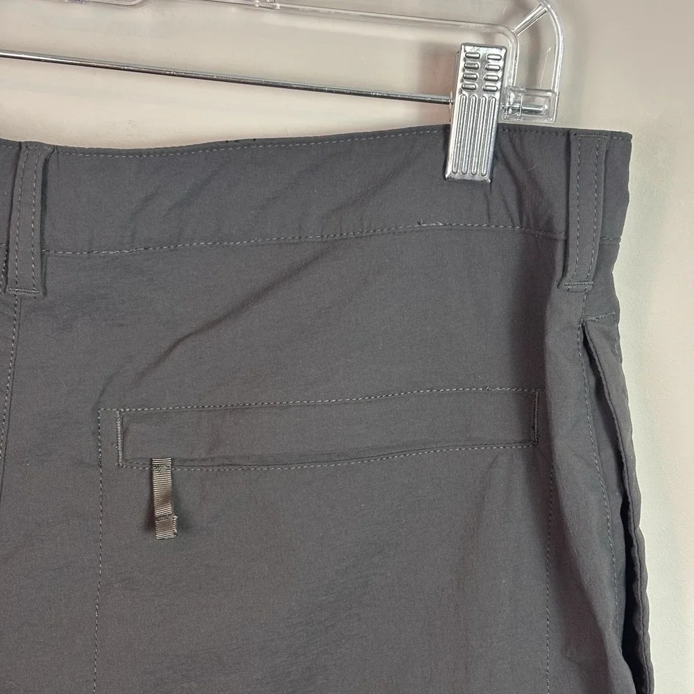 The north Face Men's Grey Hiking Shorts Size 34 Outdoors Lightweight Pockets